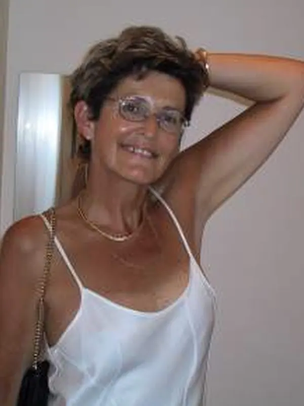 Véronique, 55 ans, rencontre échangiste à Annecy
