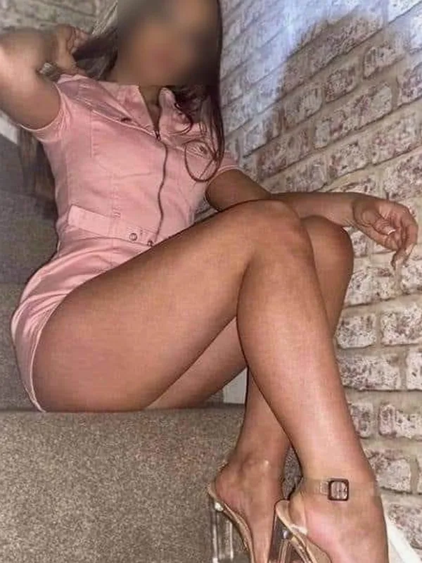 Alexia, 34 ans, rencontre échangiste à Avignon