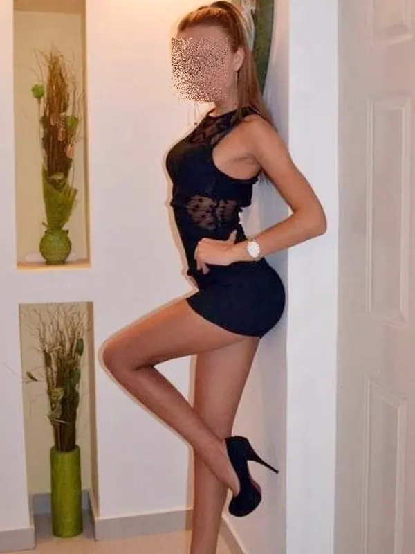 Elsa, 32 ans, rencontre échangiste à Dijon