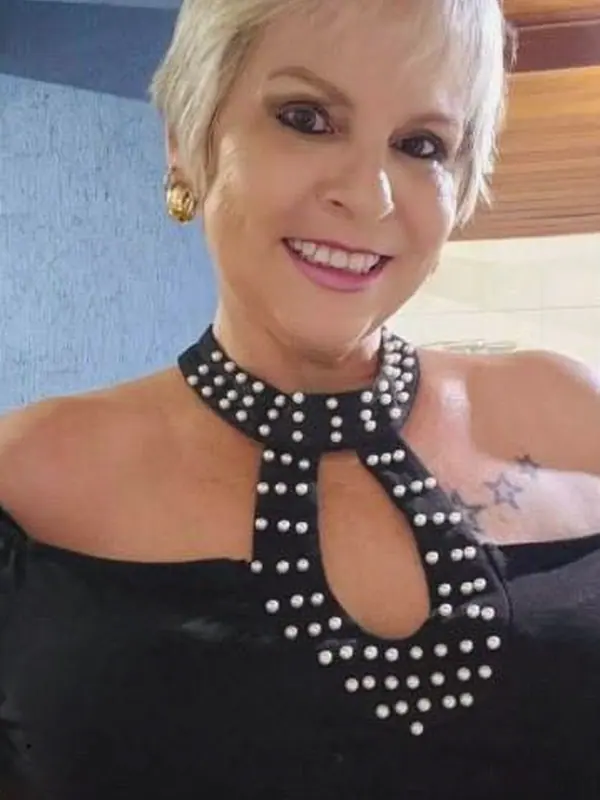 Esther, 47 ans, rencontre échangiste à Metz