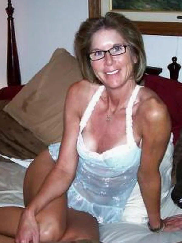 Sylvaine, 56 ans, rencontre échangiste à Nancy