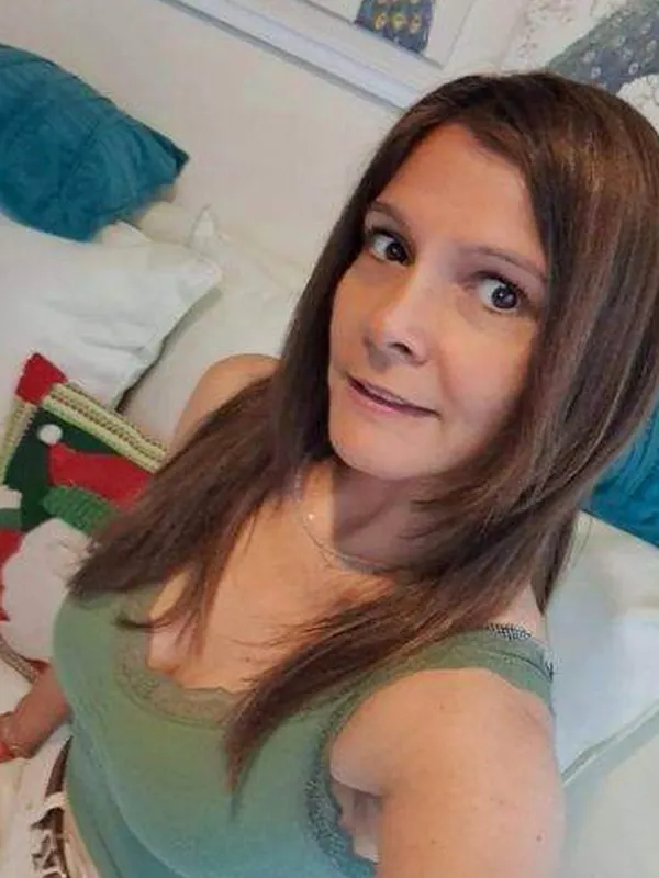 Claudia, 46 ans, rencontre échangiste à Orléans