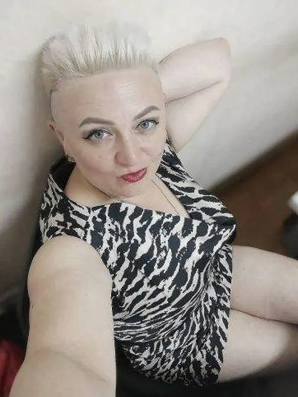 Sandrine, 48 ans, rencontre échangiste à Orléans