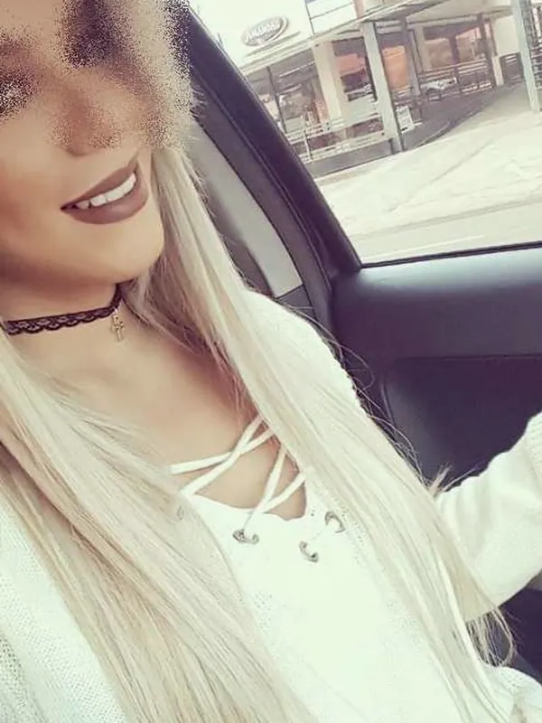 Romane, 27 ans, rencontre échangiste à Pau